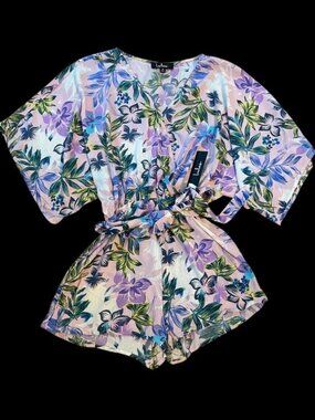 Lulus Floral Print Kimono Sleeve Belted Romper Medium NWT 100% Rayon